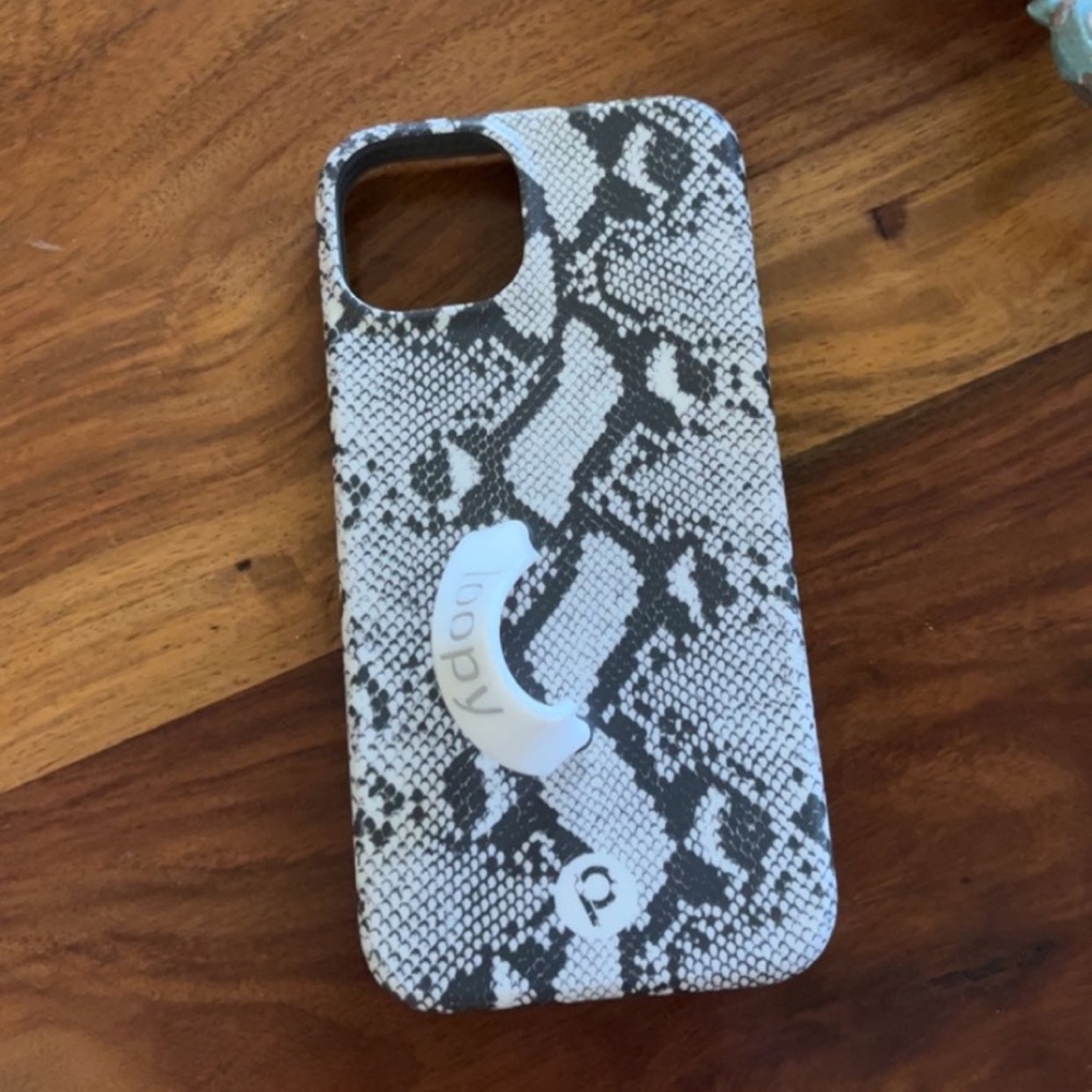 iphone 13 Loopy Case